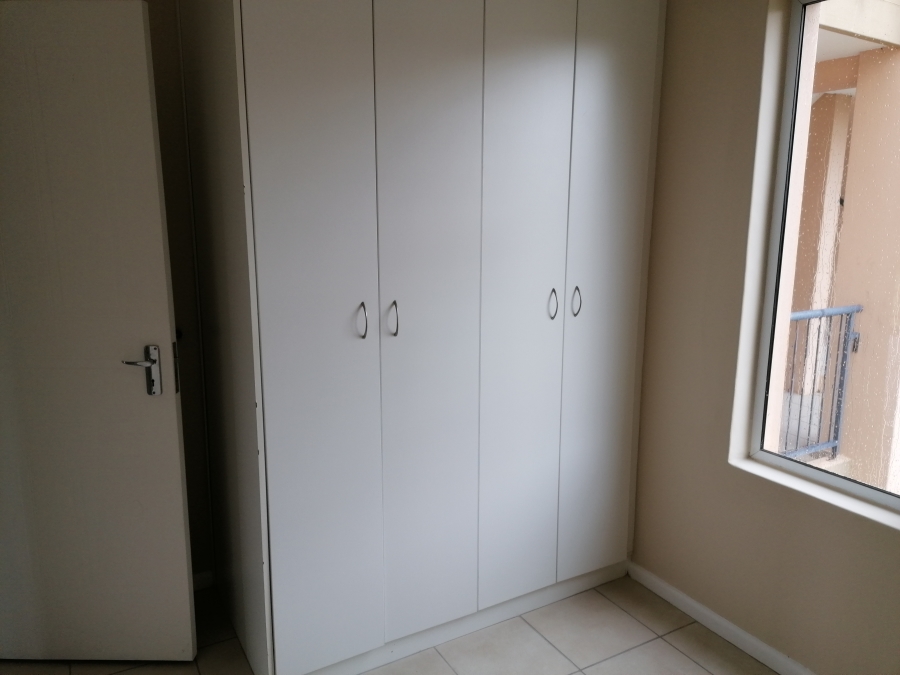 To Let 2 Bedroom Property for Rent in Buh Rein Estate Western Cape